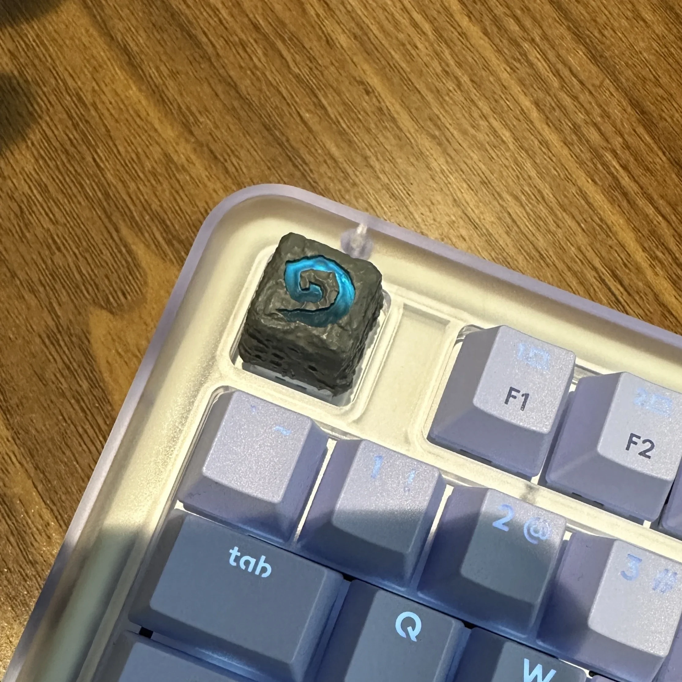 Touche ESC personnalisée en résine rétroéclairée pour clavier mécanique - Thème Hearthstone - Image 3