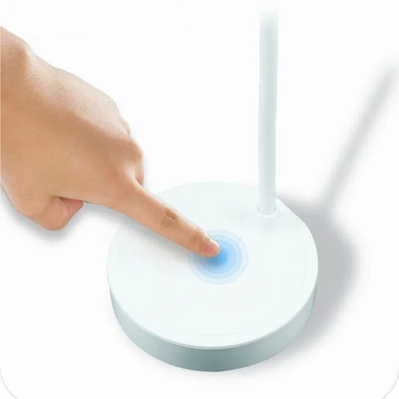 Lampe de table LED rechargeable avec port USB et 3 modes de luminosité - Image 4