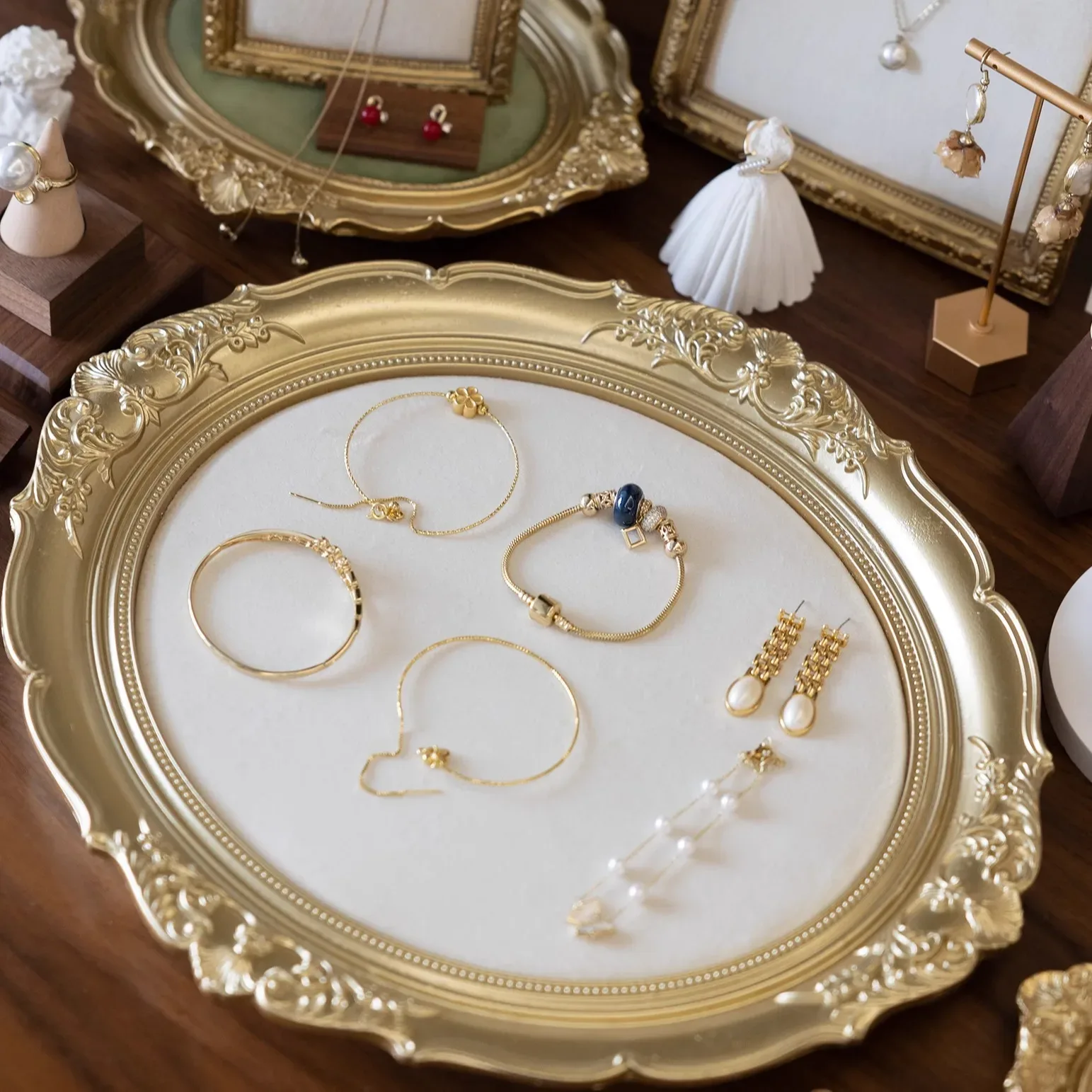 Présentoir à bijoux vintage style cadre européen - Image 4