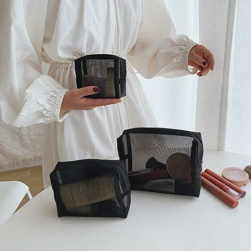 Trousse de maquillage transparente