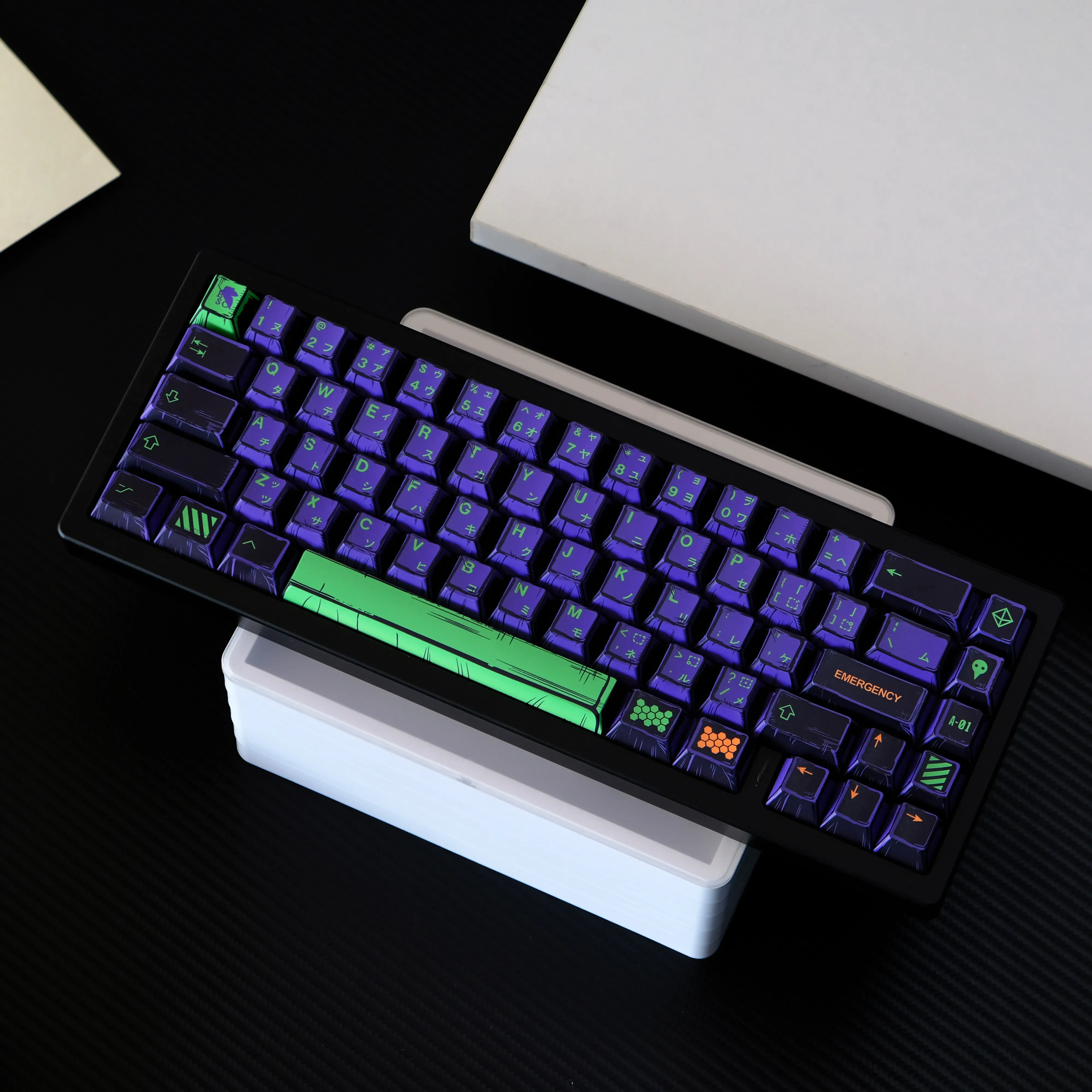 Set de keycaps PBT EVA-01 - Profil Cherry, Dye-Sub, 78/151 touches, Disposition ISO - Image 6