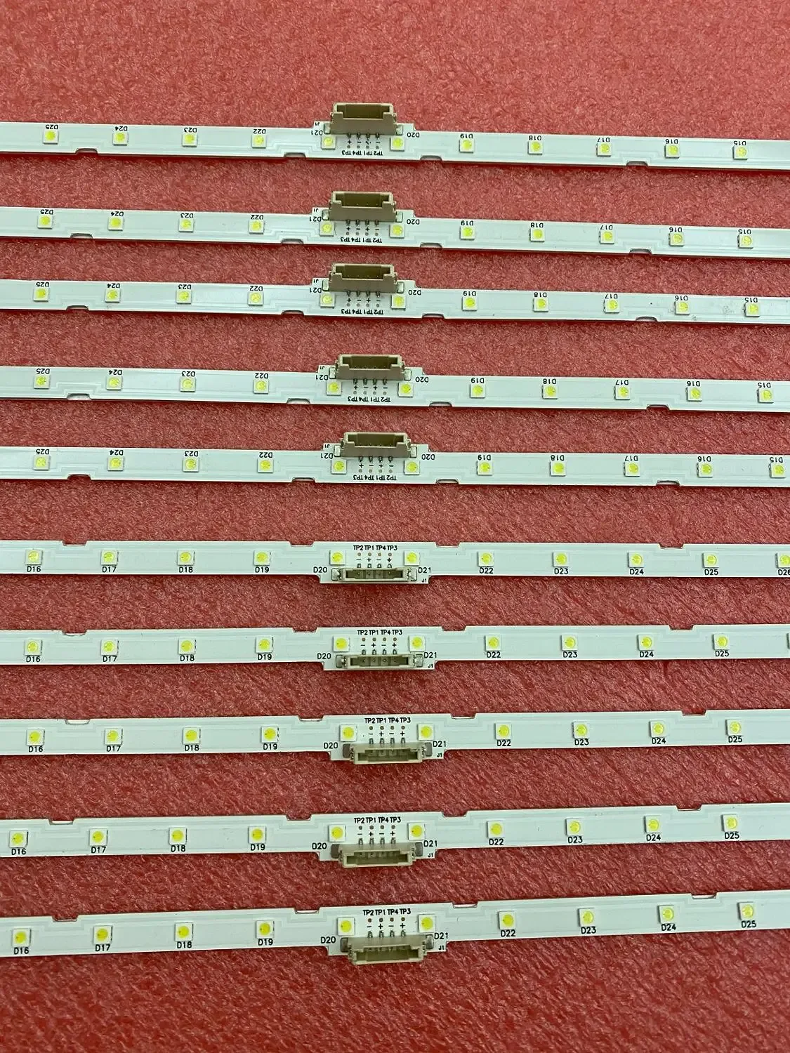 Bandes de rétroéclairage LED pour Samsung UN55NU7100, UE55NU7300, BN96-45913A, BN61-15485A - Image 1