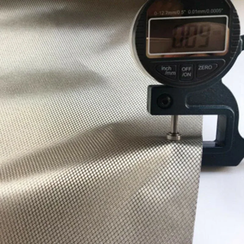 Tissu Faraday de qualité militaire - Blindage EMI/RFID et protection contre les ondes électromagnétiques - Image 4