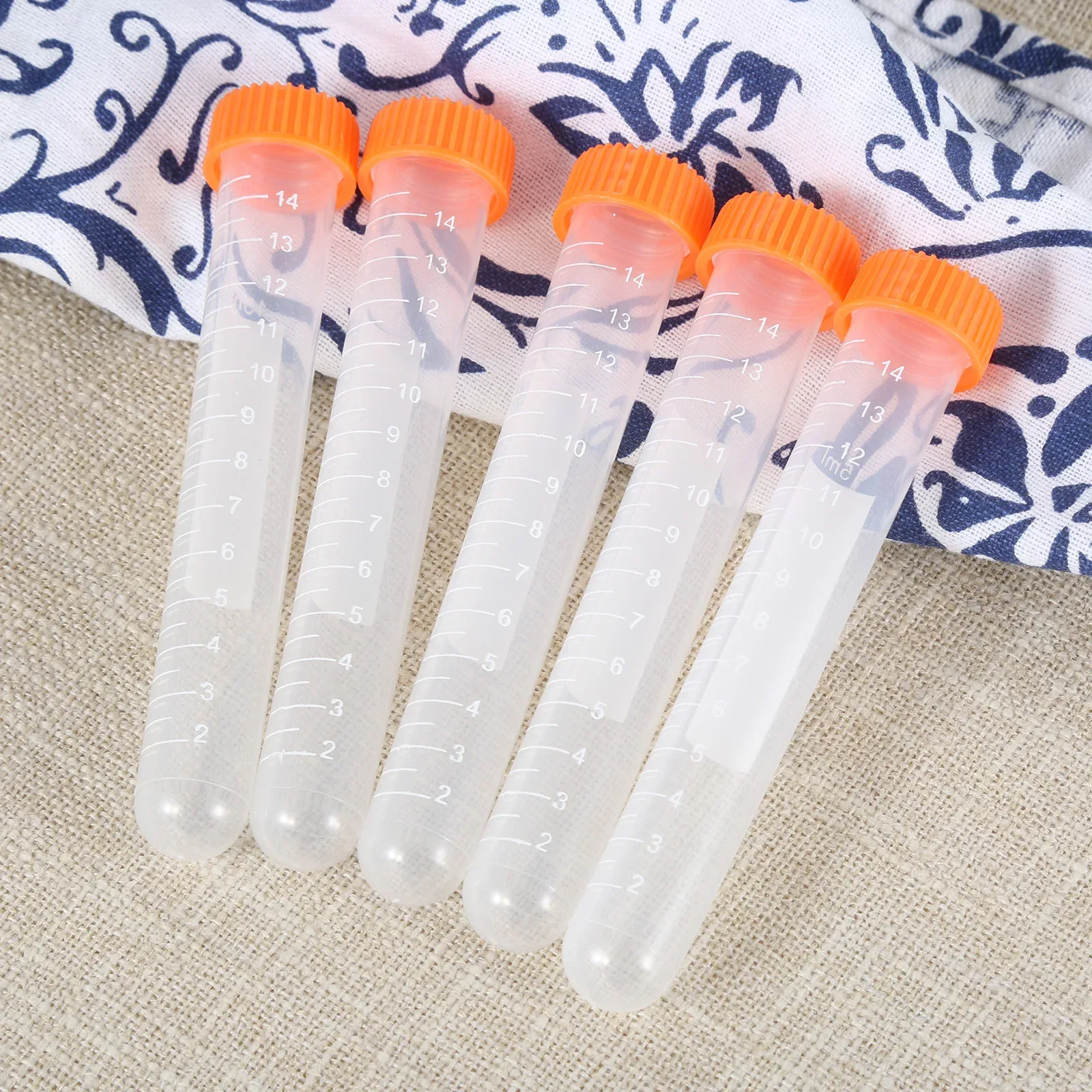 Lot de 5 flacons de rangement transparents pour broderie et couture 6