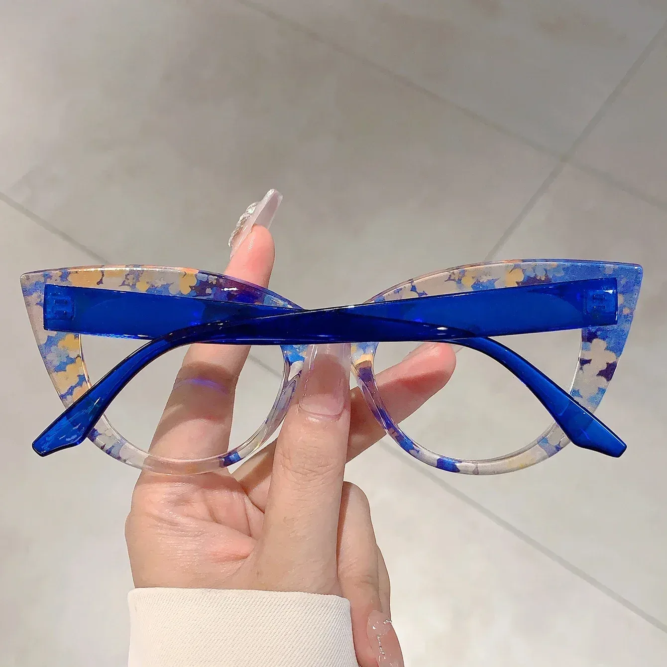 Lunettes anti-lumière bleue GM LUMIAS - Style yeux de chat vintage pour femme - Image 4