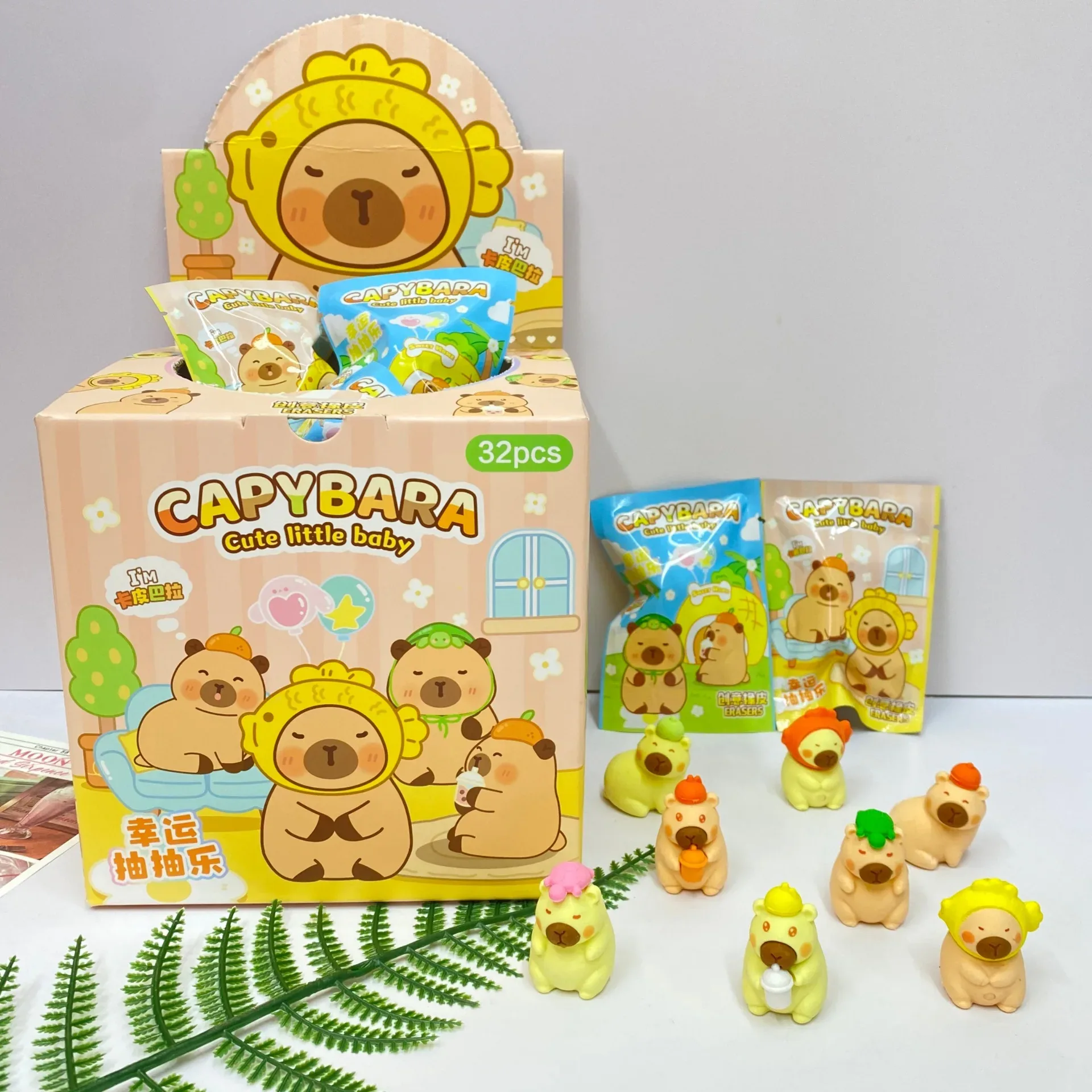 Lot de 32 gommes figurines : Pikachu, Hello Kitty, Stitch et Capybara 10