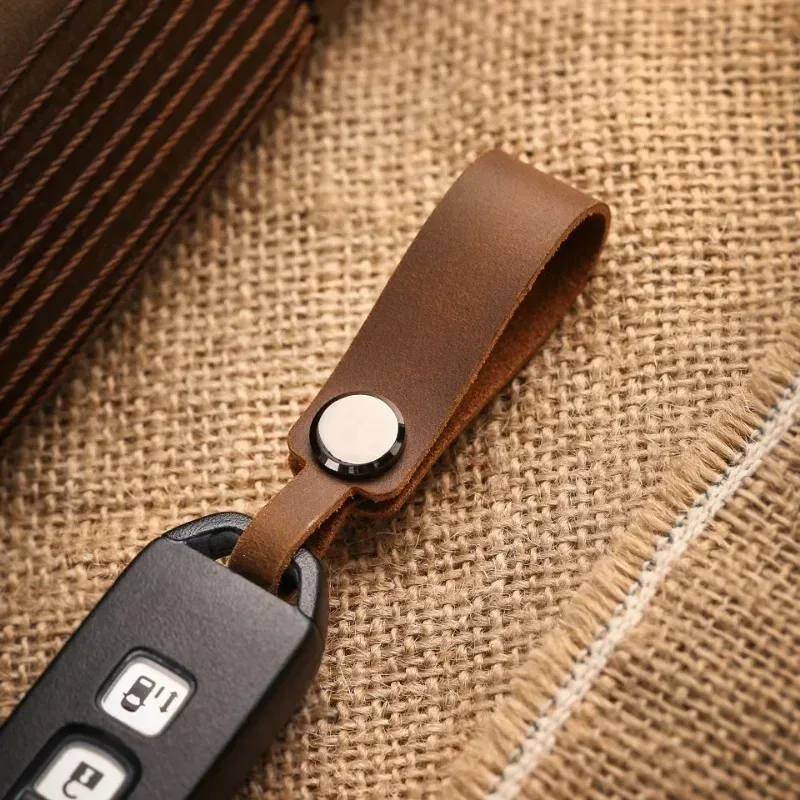 Porte-clés en cuir véritable personnalisé avec gravure laser - Image 6