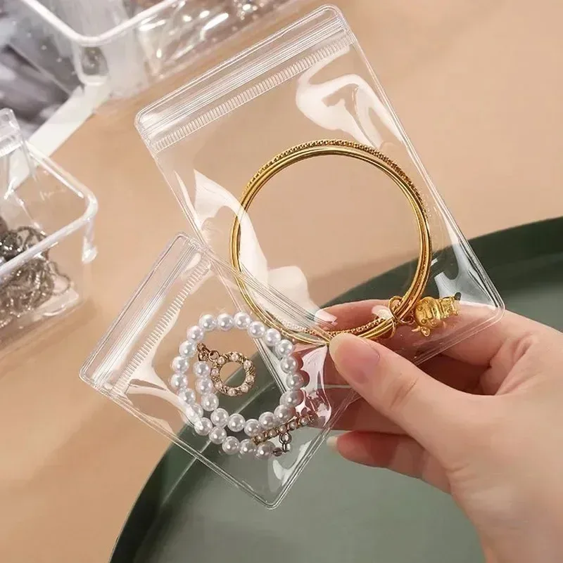 Rangement organisé bijoux