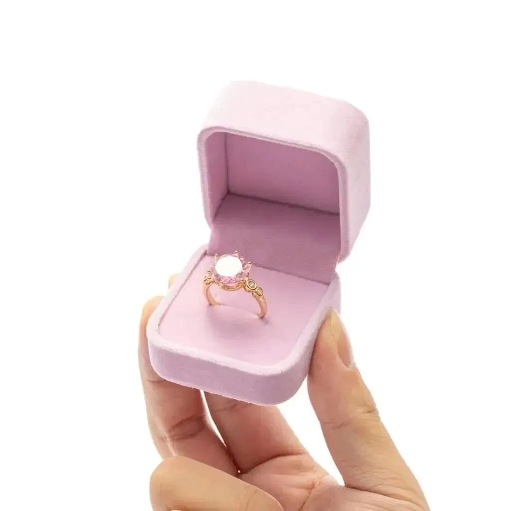 Emballage pour bijoux : boîte à bagues, organisateur de colliers et support pour boucles d'oreilles 8