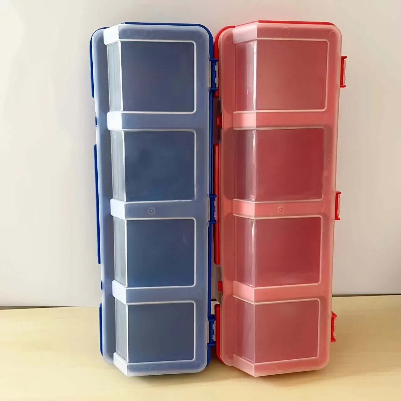 Boîte de rangement multi-compartiments, vue d'ensemble