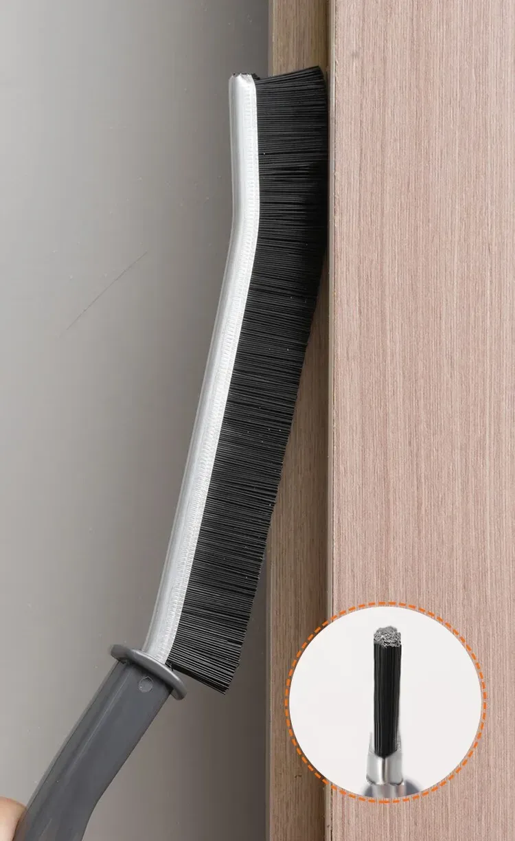 Brosse de nettoyage pour salle de bain