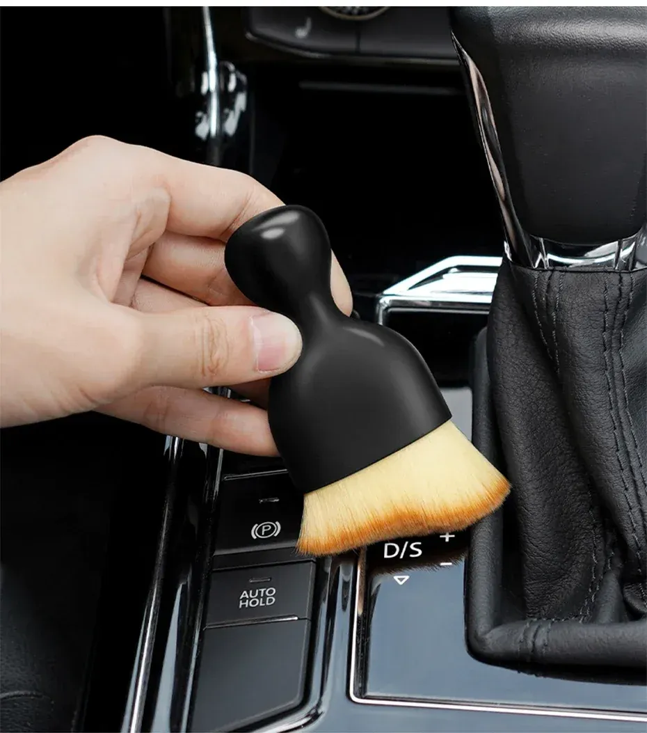 Brosse de nettoyage automobile