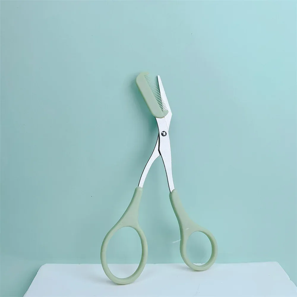 Tondeuse à sourcils pour une routine beauté complète