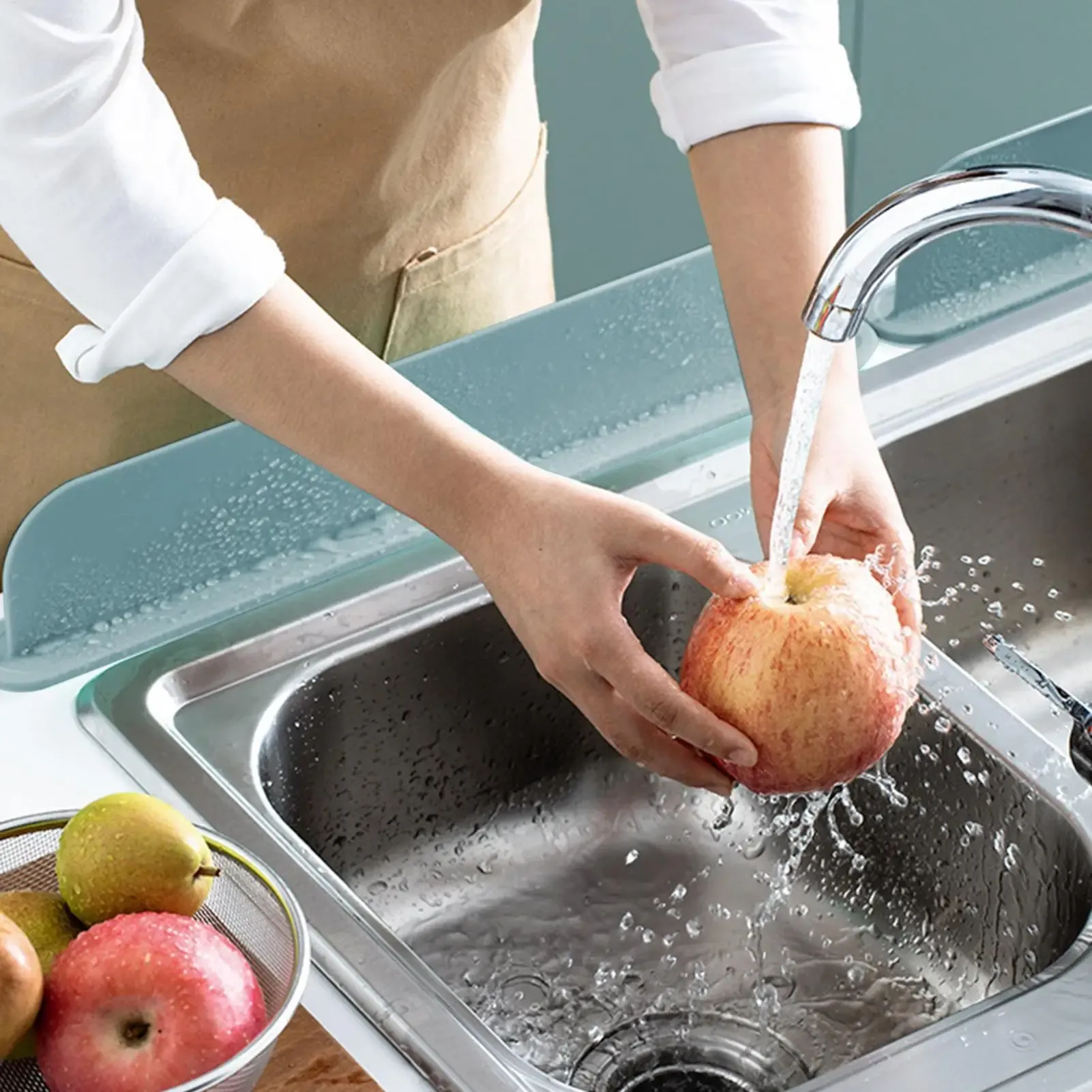 Déflecteur d'évier en silicone, protection anti-éclaboussures pour cuisine, barrière antidérapante pour le lavage de la vaisselle et des légumes, cloison adhésive 2