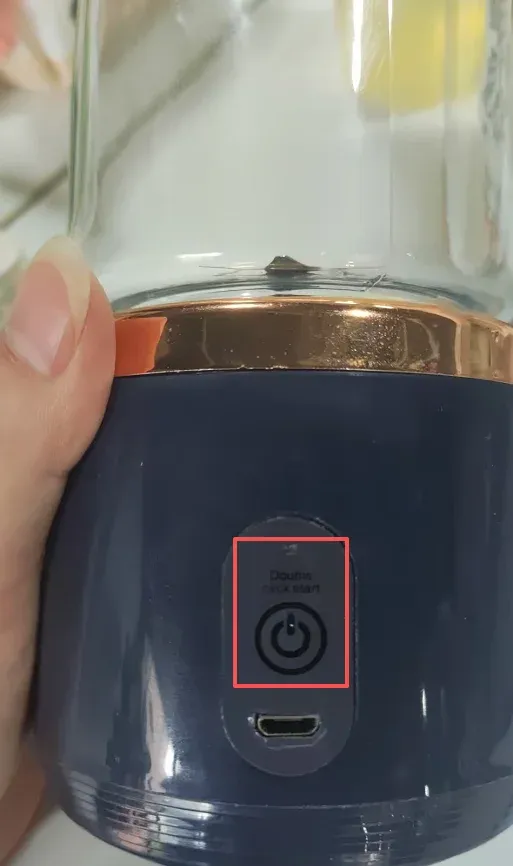 Mixeur Portable Électrique KL à 6 Lames avec Bouteille, pour Jus, Smoothies et Glace Pilée 6