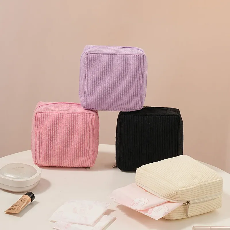 Pochette de rangement pour serviettes hygiéniques, trousse de voyage portable pour maquillage et rouge à lèvres, mini pochette multifonction pour écouteurs 3