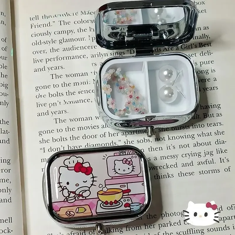 Boîte de rangement en métal Sanrio Hello Kitty 2026, organisateur de pilules à compartiments, mini boîte à bijoux mignonne de dessin animé, contenant Kawaii 6