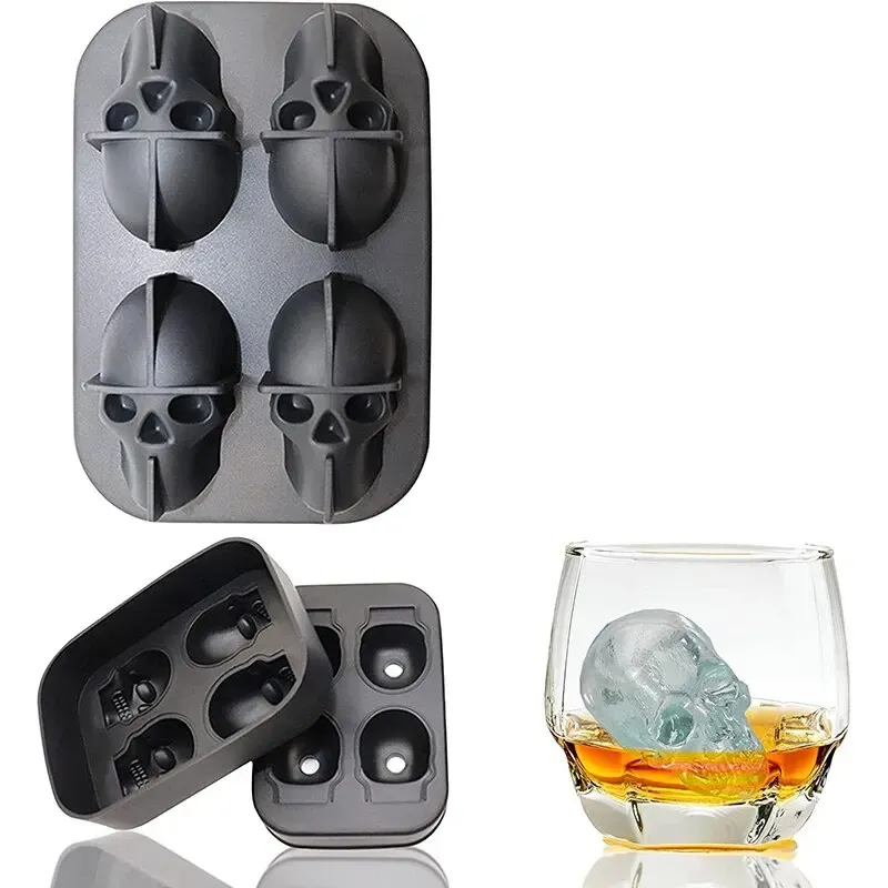 Glaçons en forme de diamant dans un verre à whisky