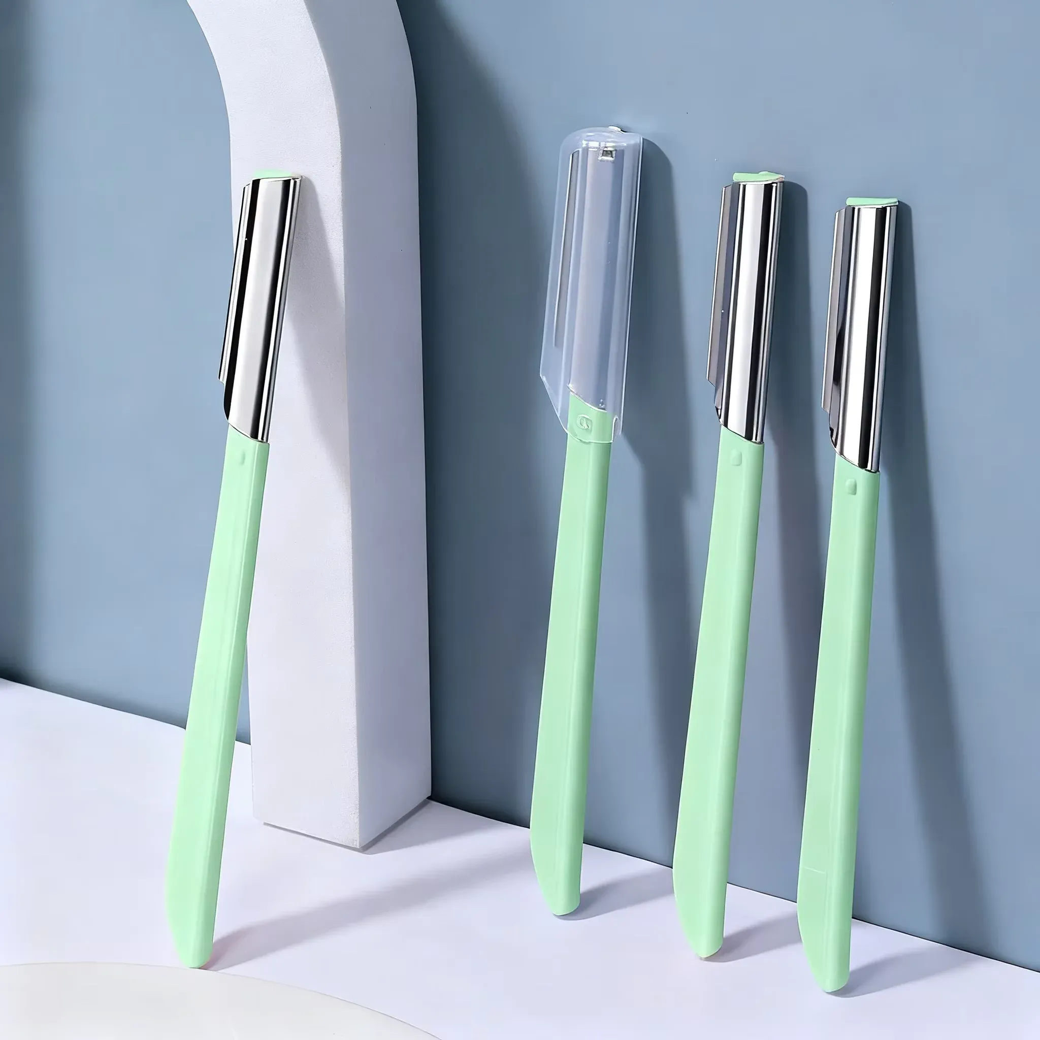 Tondeuse à sourcils professionnelle pour hommes et femmes, outil de toilettage précis et sûr, utilisé par les maquilleurs 4
