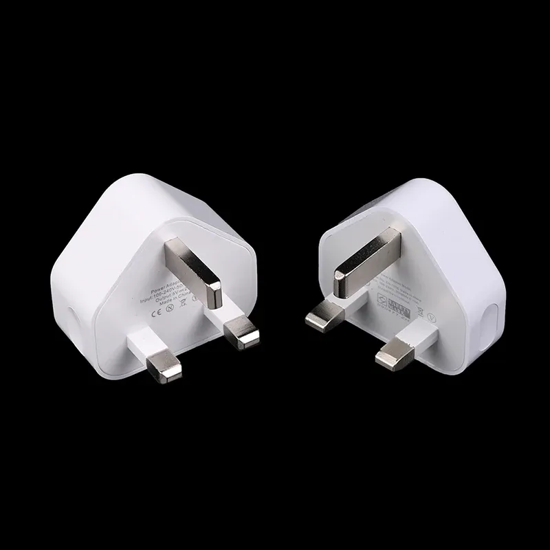 Adaptateur de chargeur mural universel, gros plan