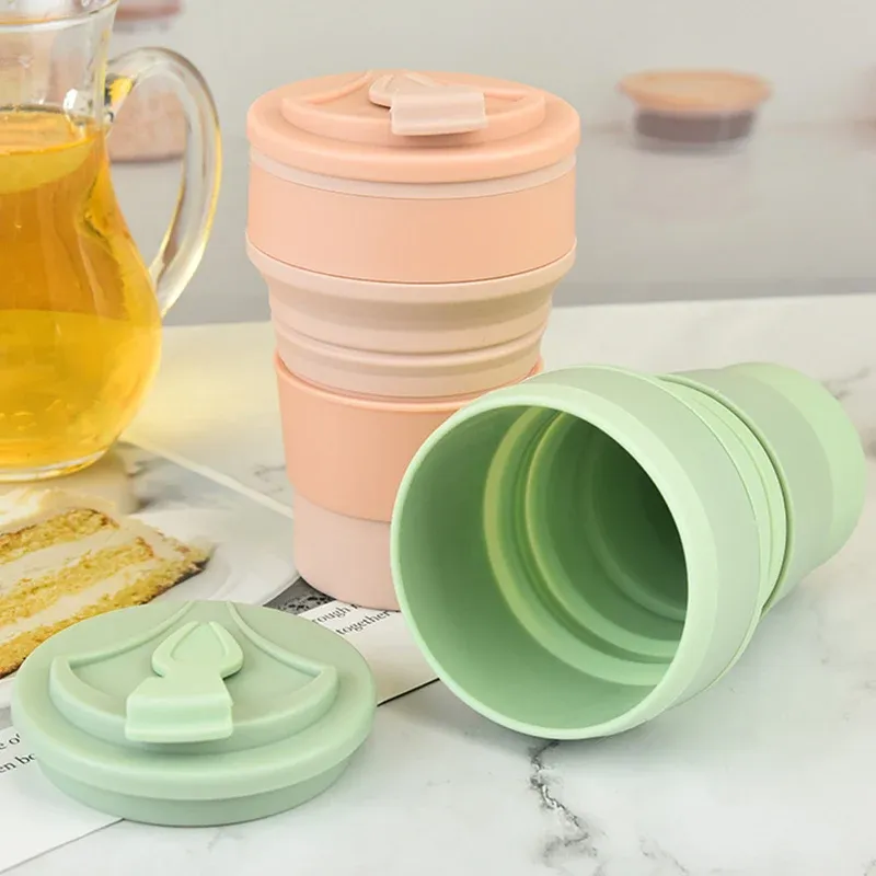 Tasse pliable en silicone avec couvercle