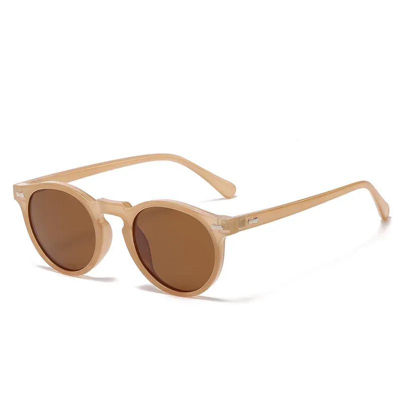Lunettes de soleil, vue de face