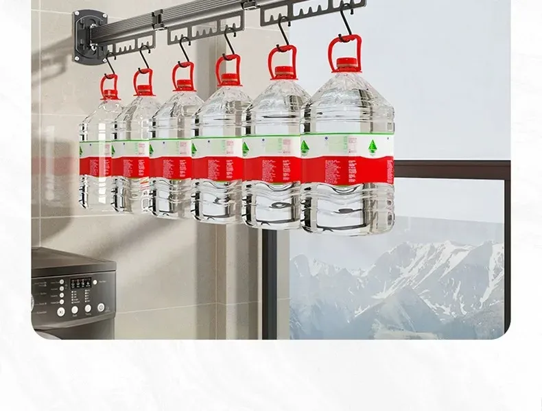 Séchoir pliant dans une salle de bain