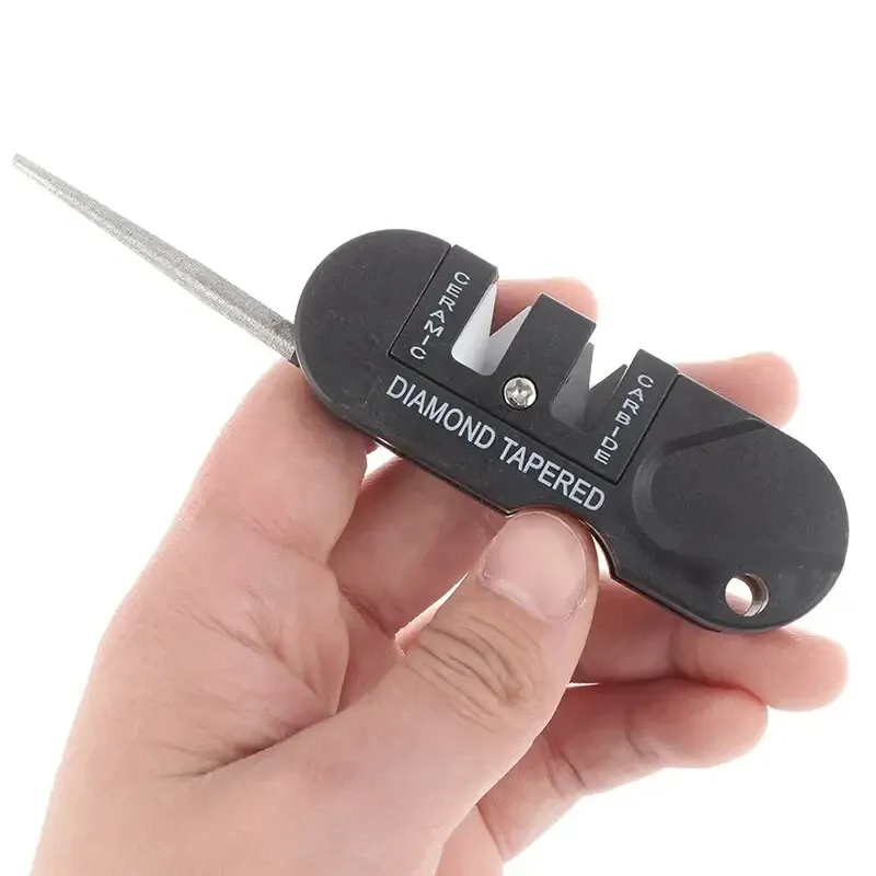 Aiguiseur de couteau miniature en situation