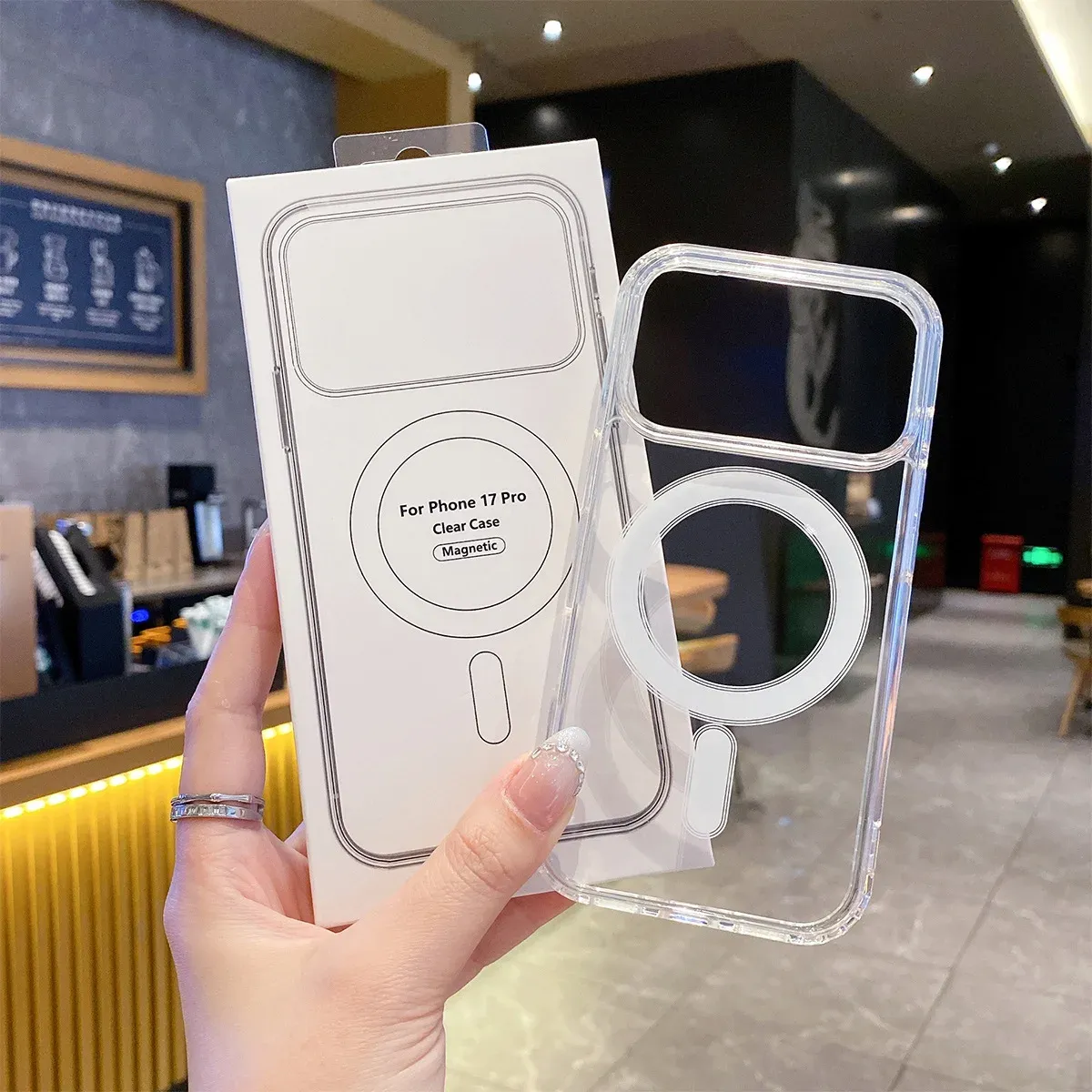 Coque transparente MagSafe pour iPhone, détail du design