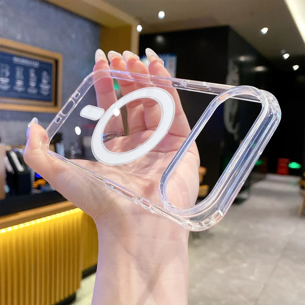 Coque transparente MagSafe pour iPhone, détail des bords