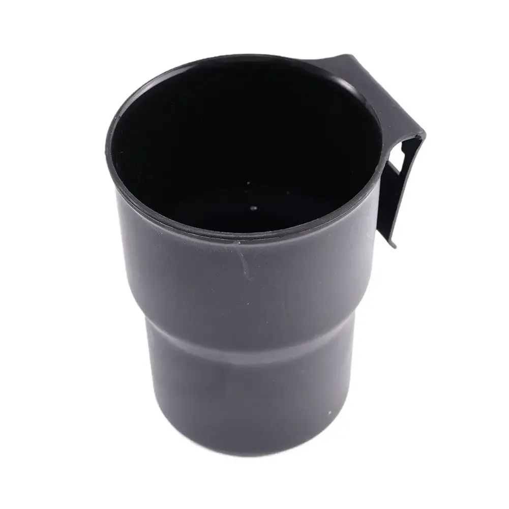 Accessoires rangés dans le support