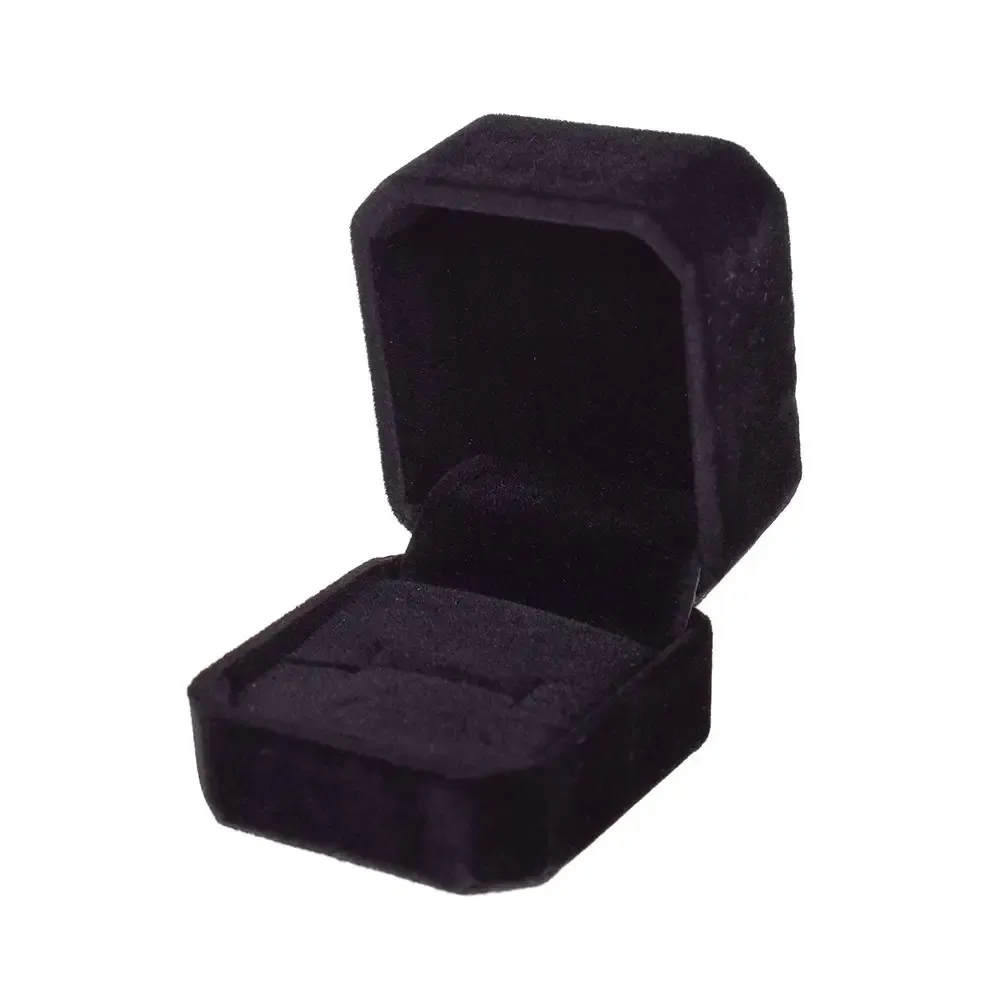 Boîte à bijoux en velours avec bagues