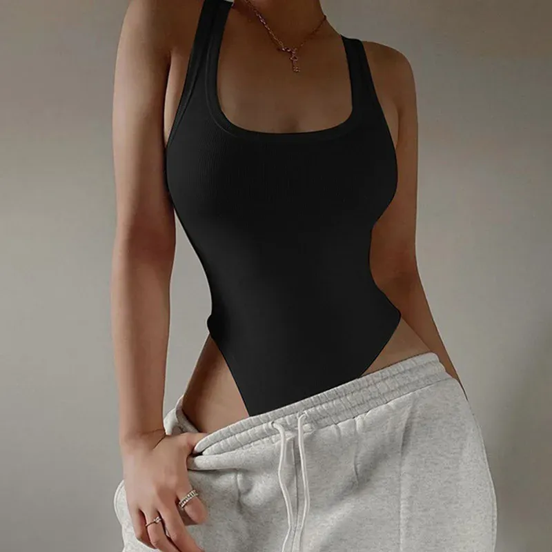 Style streetwear avec body en tricot moulant