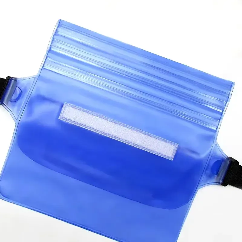Vue détaillée du matériau transparent du sac de natation