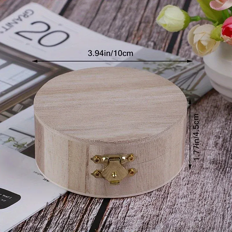Boîte en bois ouverte