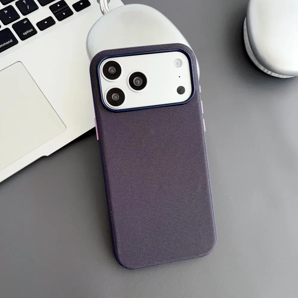Coque tissée pour iPhone, vue rapprochée
