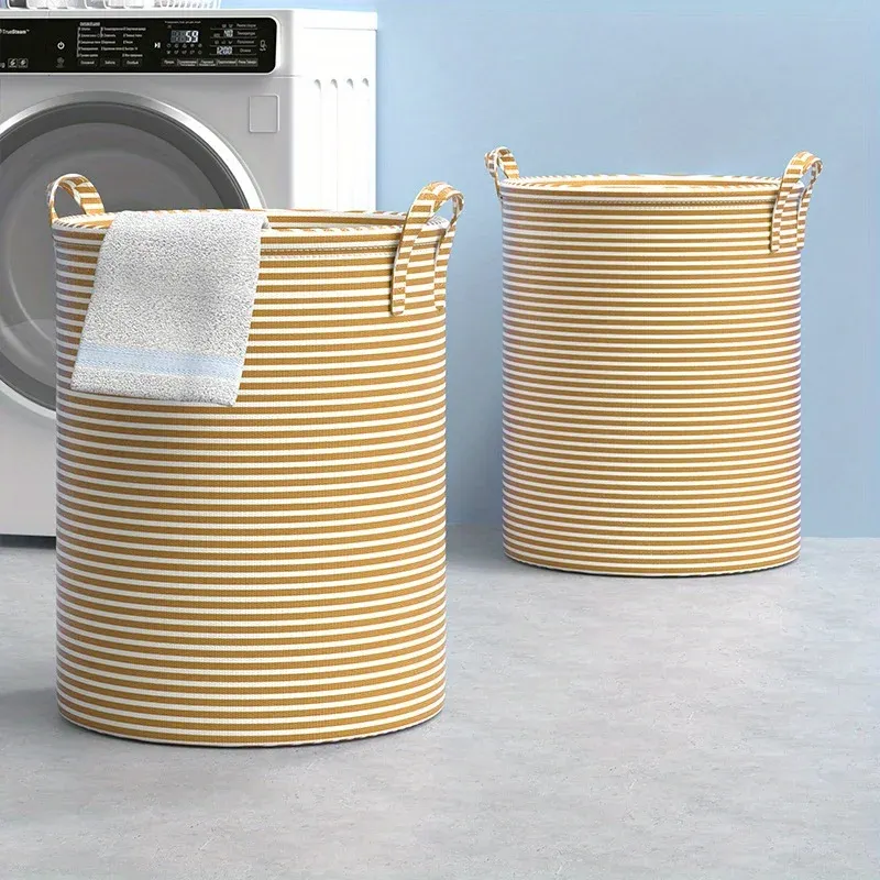 Panier à linge pliable minimaliste rayé