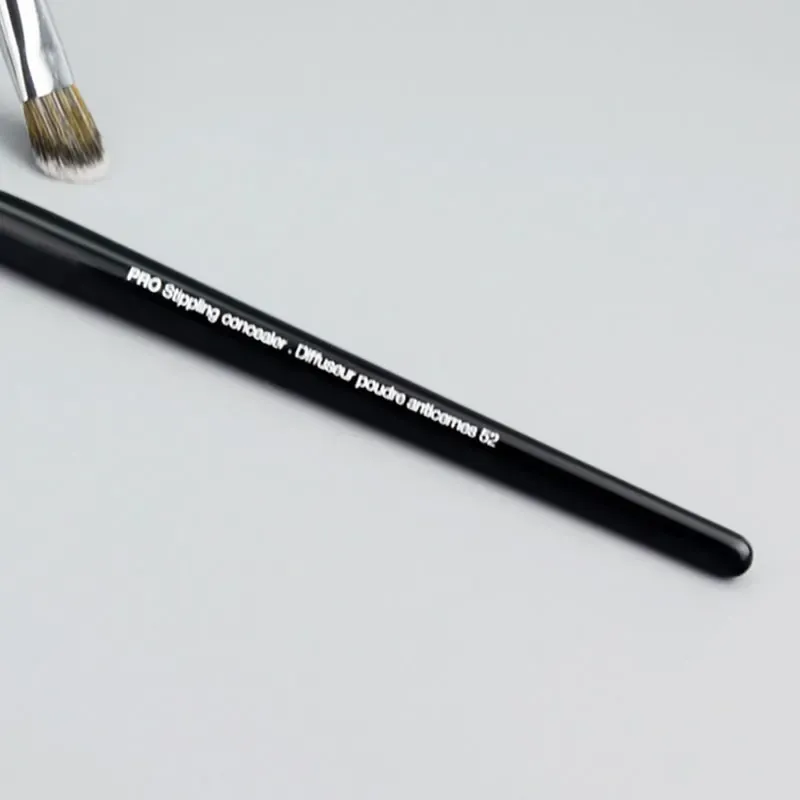Pinceau de maquillage, ambiance studio
