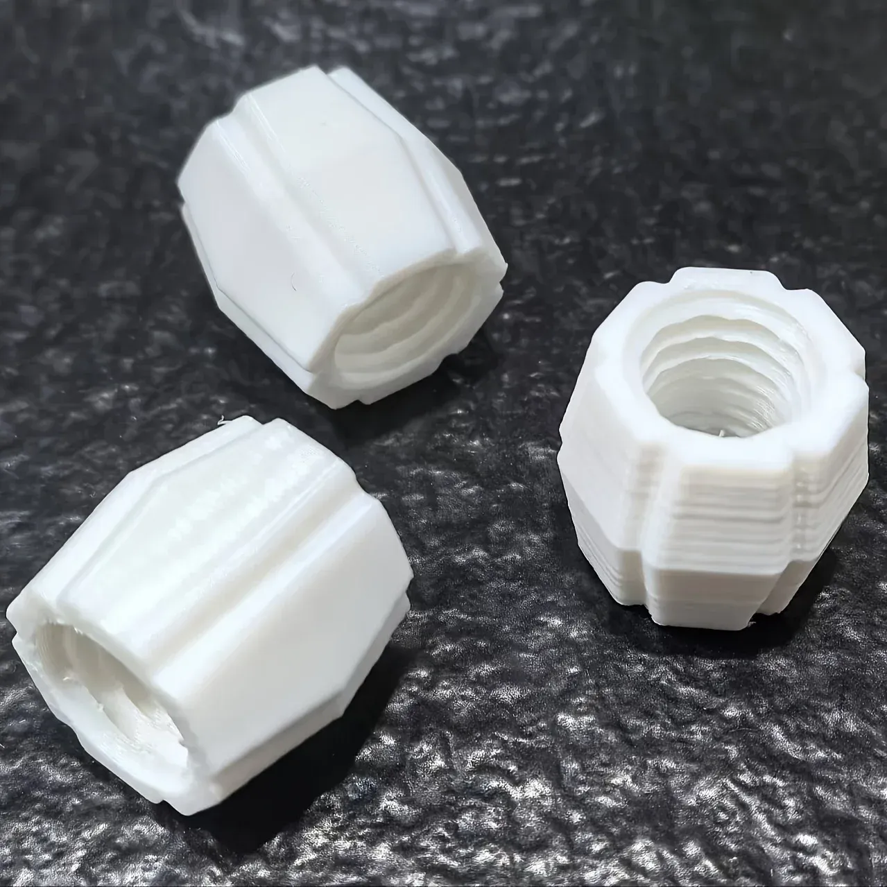 Distributeur de dentifrice réutilisable imprimé en 3D, idéal pour les voyages, blanc