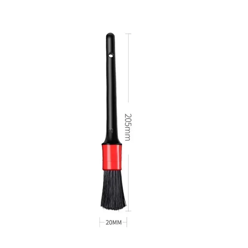 Brosses de détail pour un intérieur impeccable