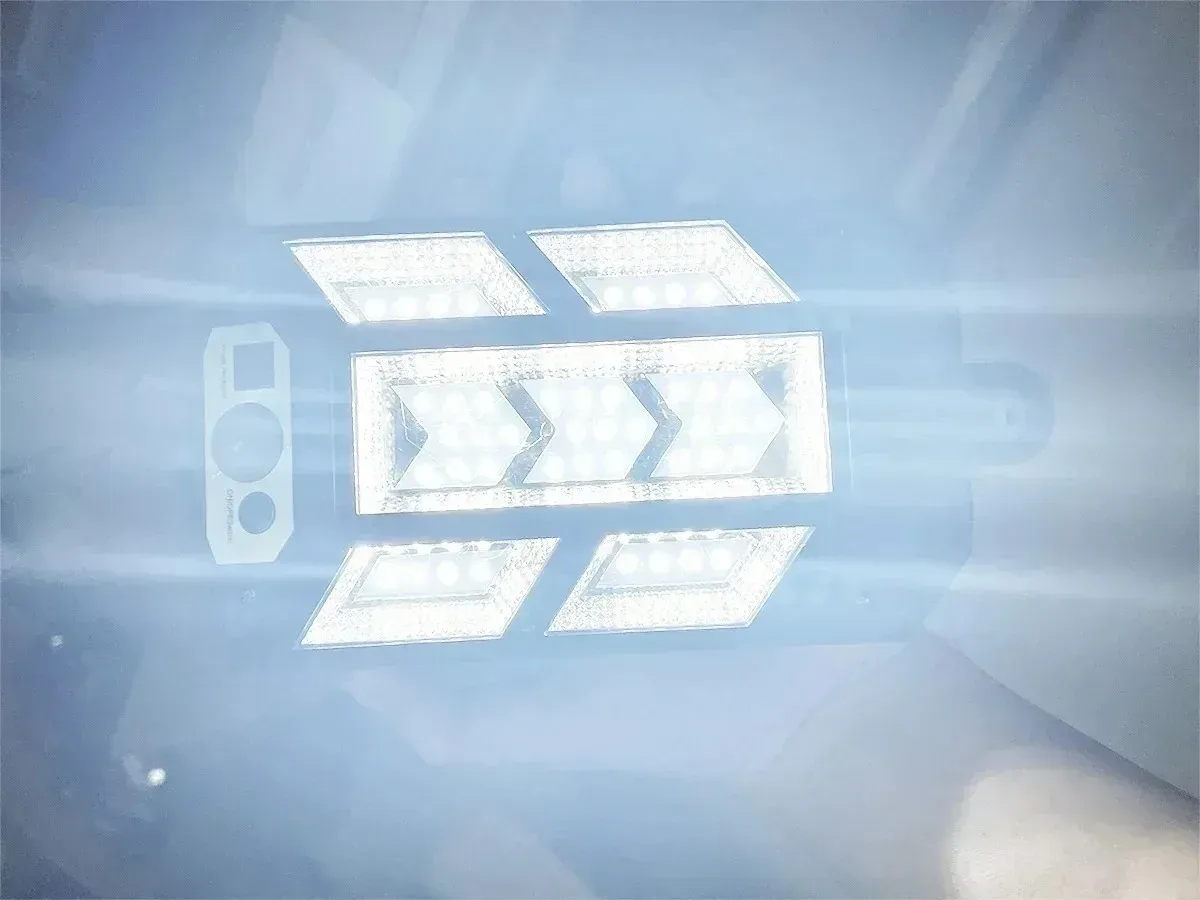 Lampe solaire dans un espace extérieur