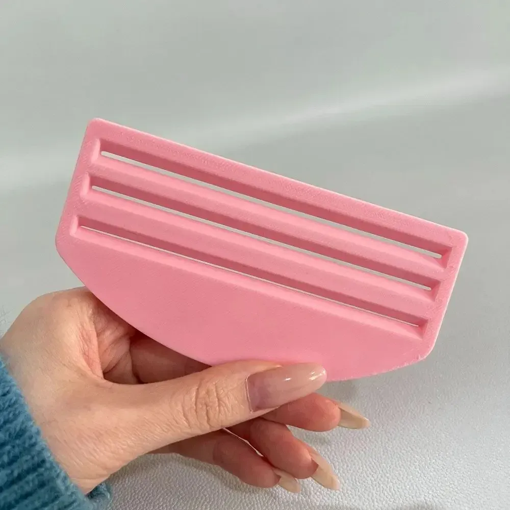 Distributeur de friandises multifonction portable pour chat, presse-tube à crème réutilisable manuel, distributeur de dentifrice 2