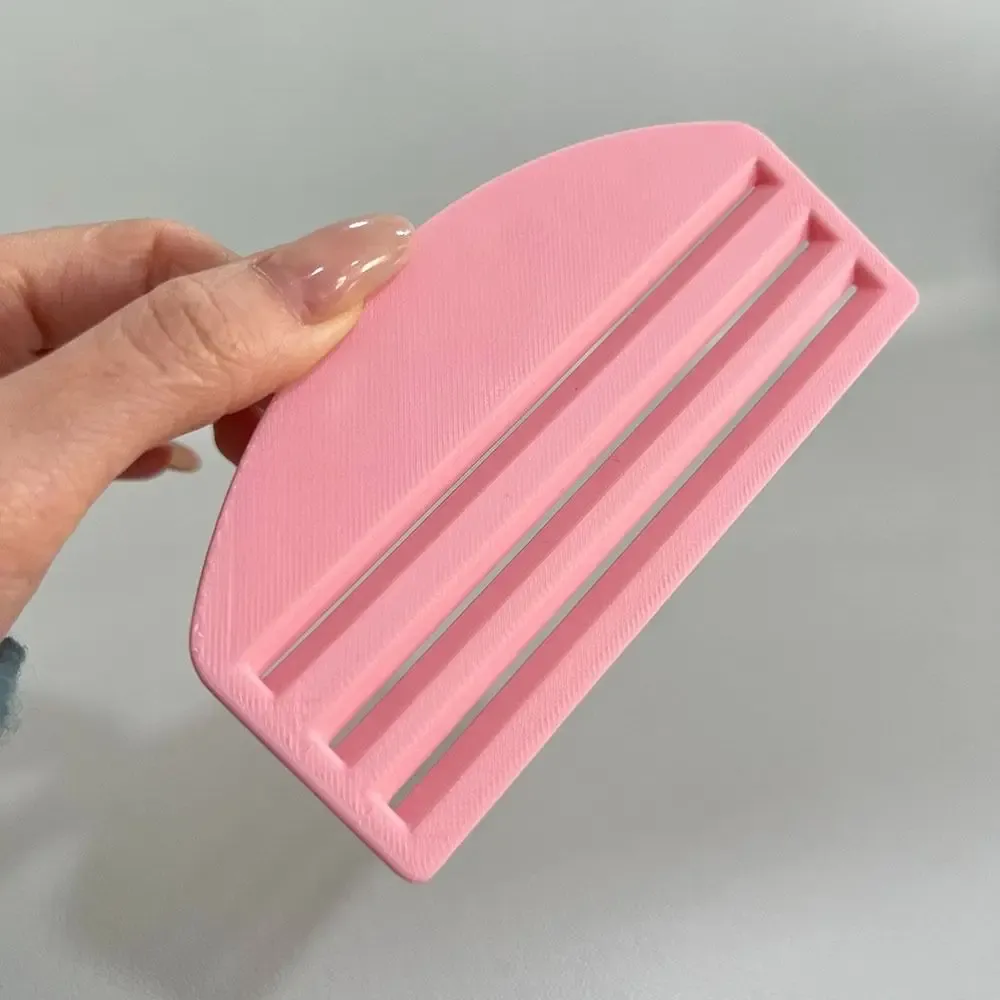 Distributeur utilisé avec un tube de soin