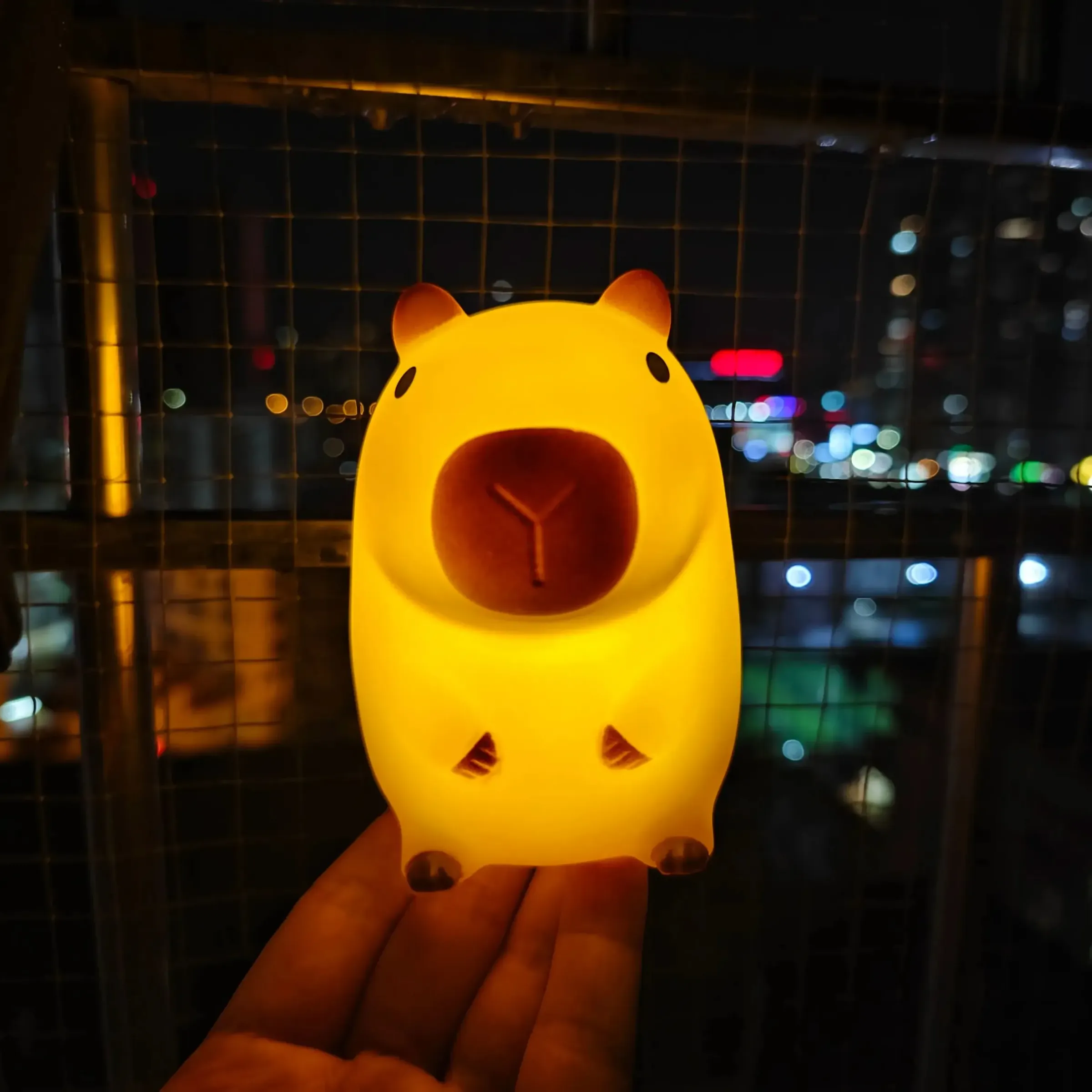 Veilleuse Capybara Mignonne en Silicone, Lampe de Chevet Créative pour la Décoration de Chambre, Cadeau d'Anniversaire 4