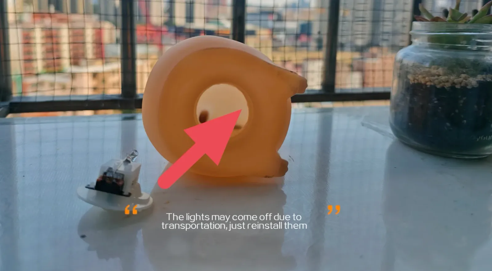 Veilleuse Capybara en silicone dans une chambre