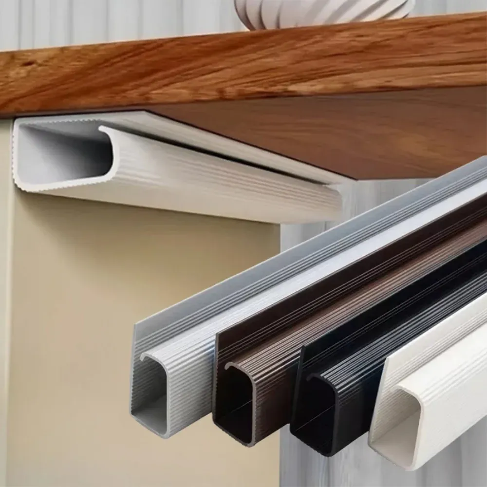 Gestion de câbles sous le bureau en PVC, vue d'ensemble