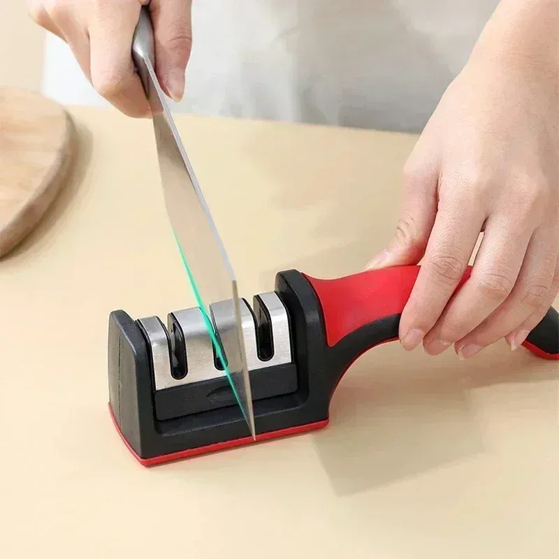 Aiguiseur de couteaux, finition soignée