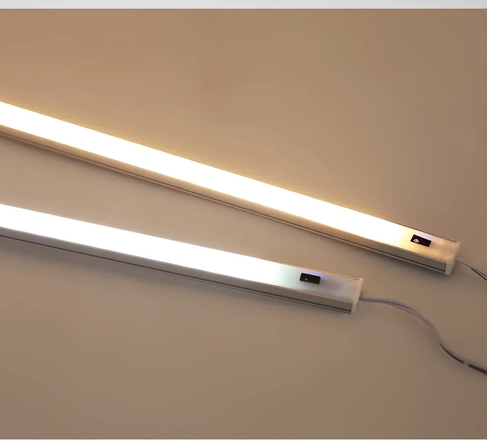 Lumière LED pour garde-robe