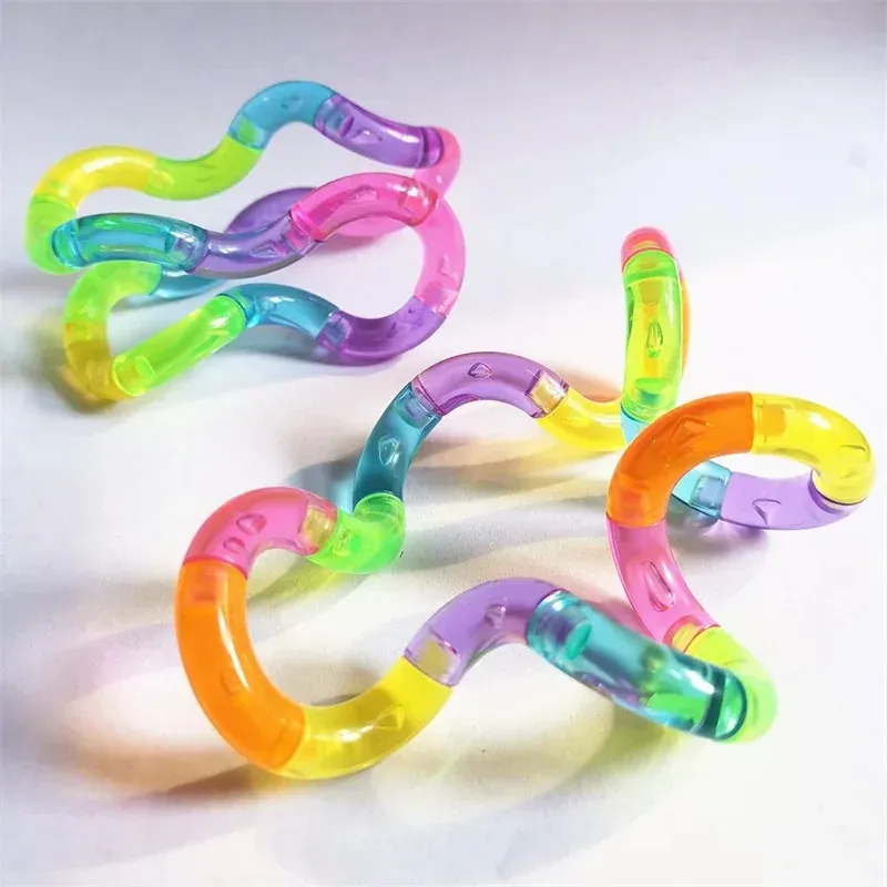 Jouet anti-stress transformable en nœud arc-en-ciel pour adultes et étudiants, idéal en classe et au bureau 6