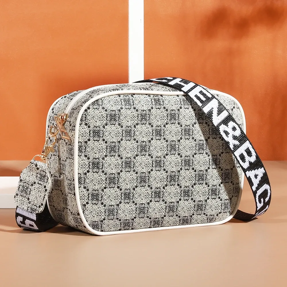 Petit sac à bandoulière multifonctionnel pour femme, idéal au quotidien et en voyage 4